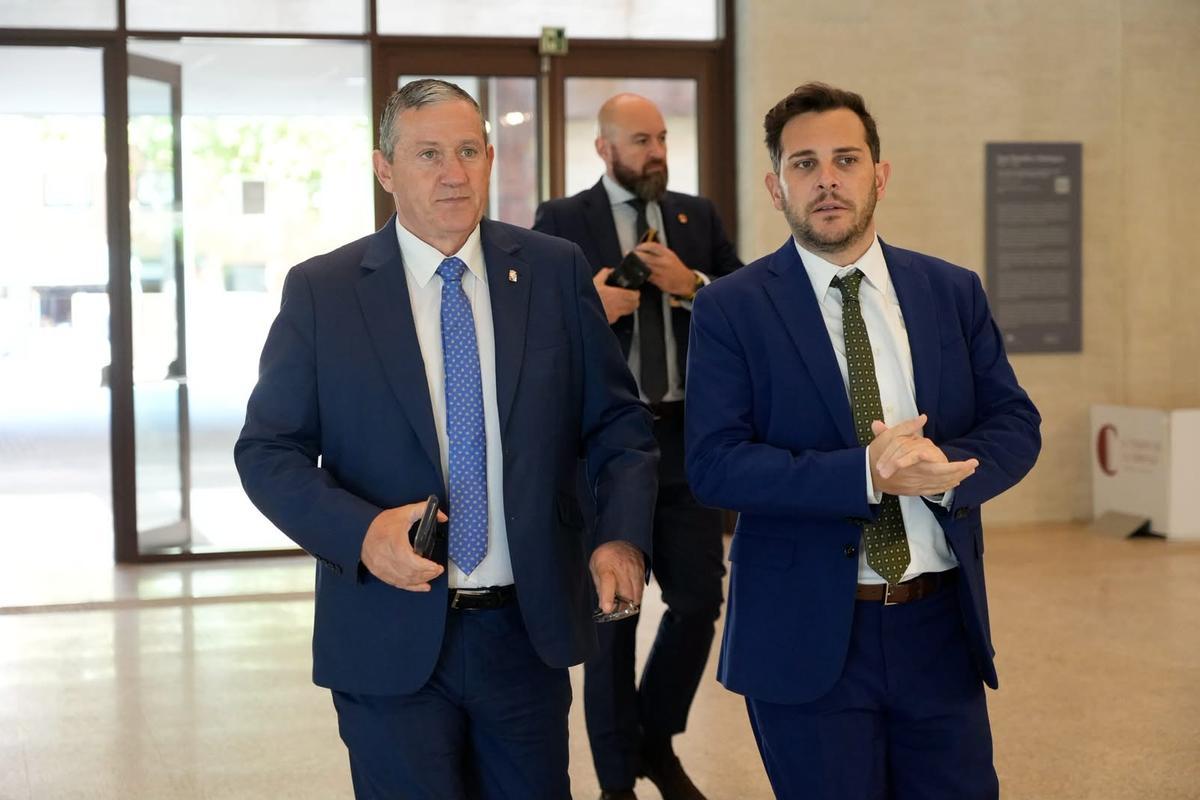 El presidente y vicepresidente de la Diputación de Zamora, Javier Faúndez (izquierda) y Víctor López de la Parte (derecha).