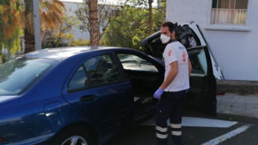 Fallece un hombre de 76 años tras chocar con un coche estacionado en Santa Cruz de Tenerife