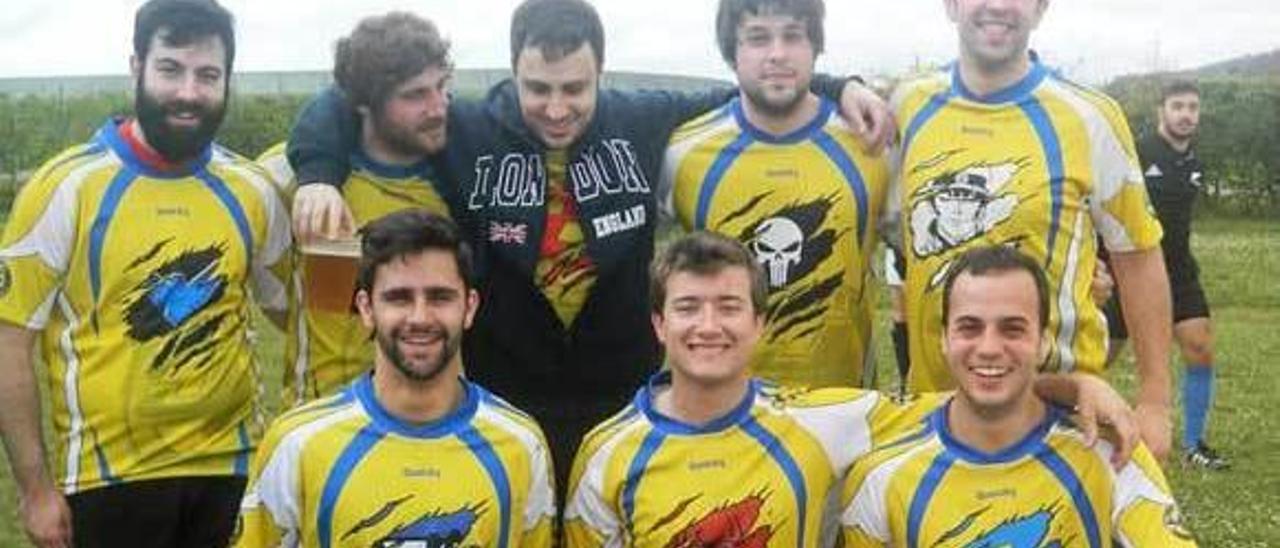 El equipo de Estudios Clásicos de rugby seven.