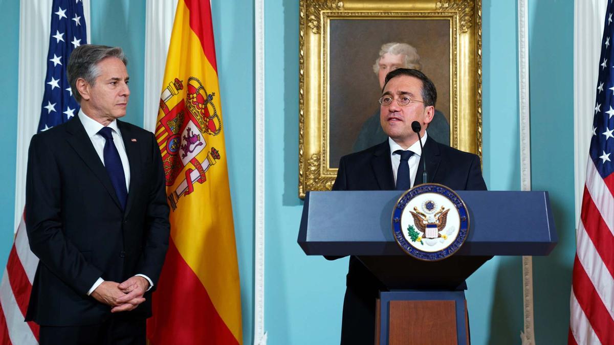 El ministro de Exteriores, José Manuel Albares con su homólogo estadounidense, Anthony Blinken