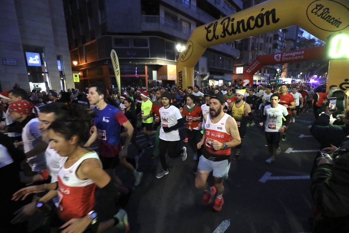 EN IMÁGENES | Zaragoza celebra su decimoctava edición de la San Silvestre