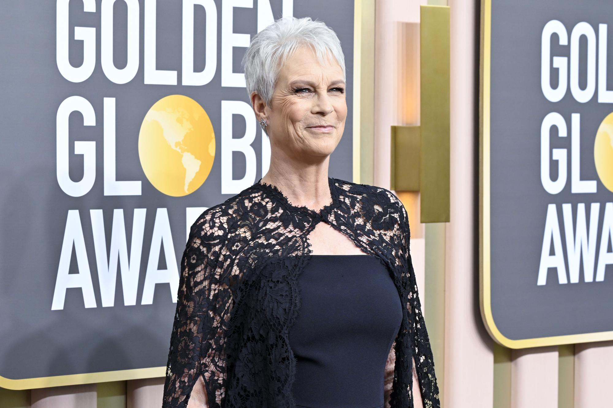 La actriz Jamie Lee Curtis en los Globos de Oro 2023