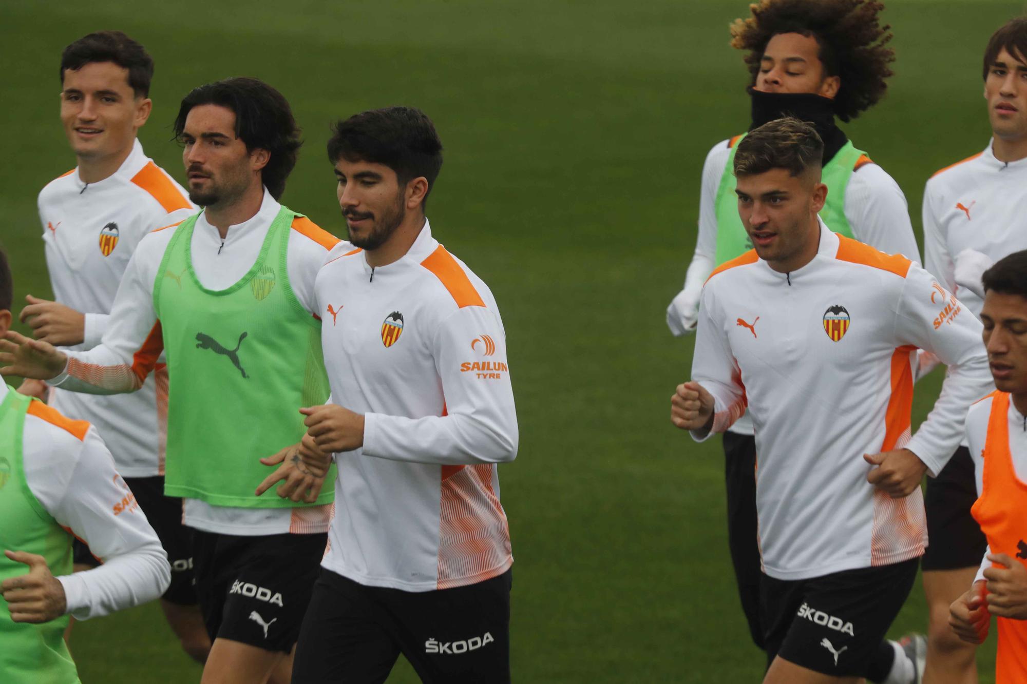 Última sesión antes del partido frente a la Real Sociedad para el Valencia