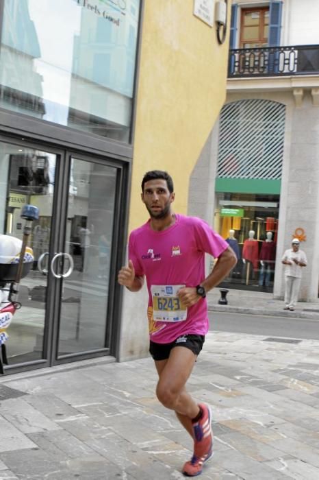 9.000 Läufer aus 49 Ländern gingen am Sonntag den 15.10. an den Start. In der Marathon Disziplin gingen die Deutschen leer aus.