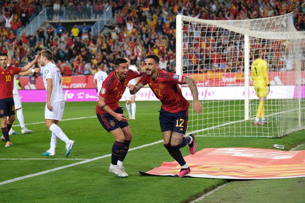 La Roja juega en Málaga contra Noruega, en imágenes