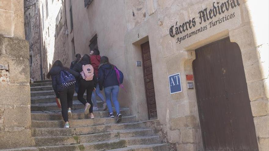 El apartamento turístico gana terreno al hotel en Extremadura