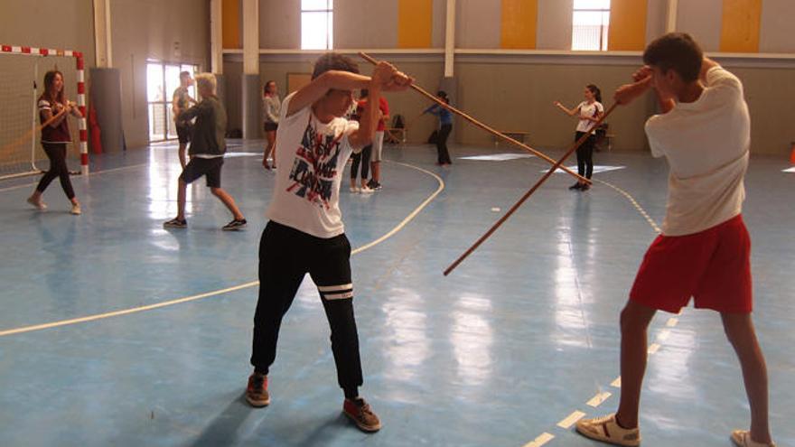 Casi un millar de alumnos participaron en la campaña escolar del programa deportivo &#039;No Olvides Lo Nuestro&#039;