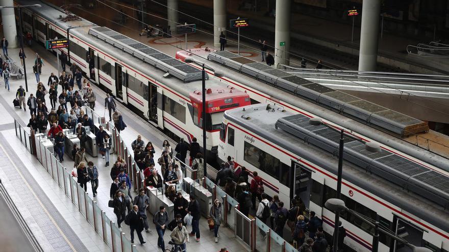 Los usuarios de Cercanías exigen a Renfe soluciones «reales» e «inmediatas»