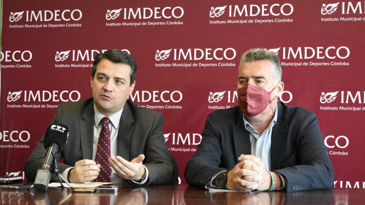 José María Bellido y Manuel Torrejimeno, en la sede del Imdeco.