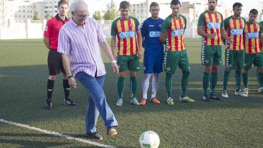 Homenaje a un goleador