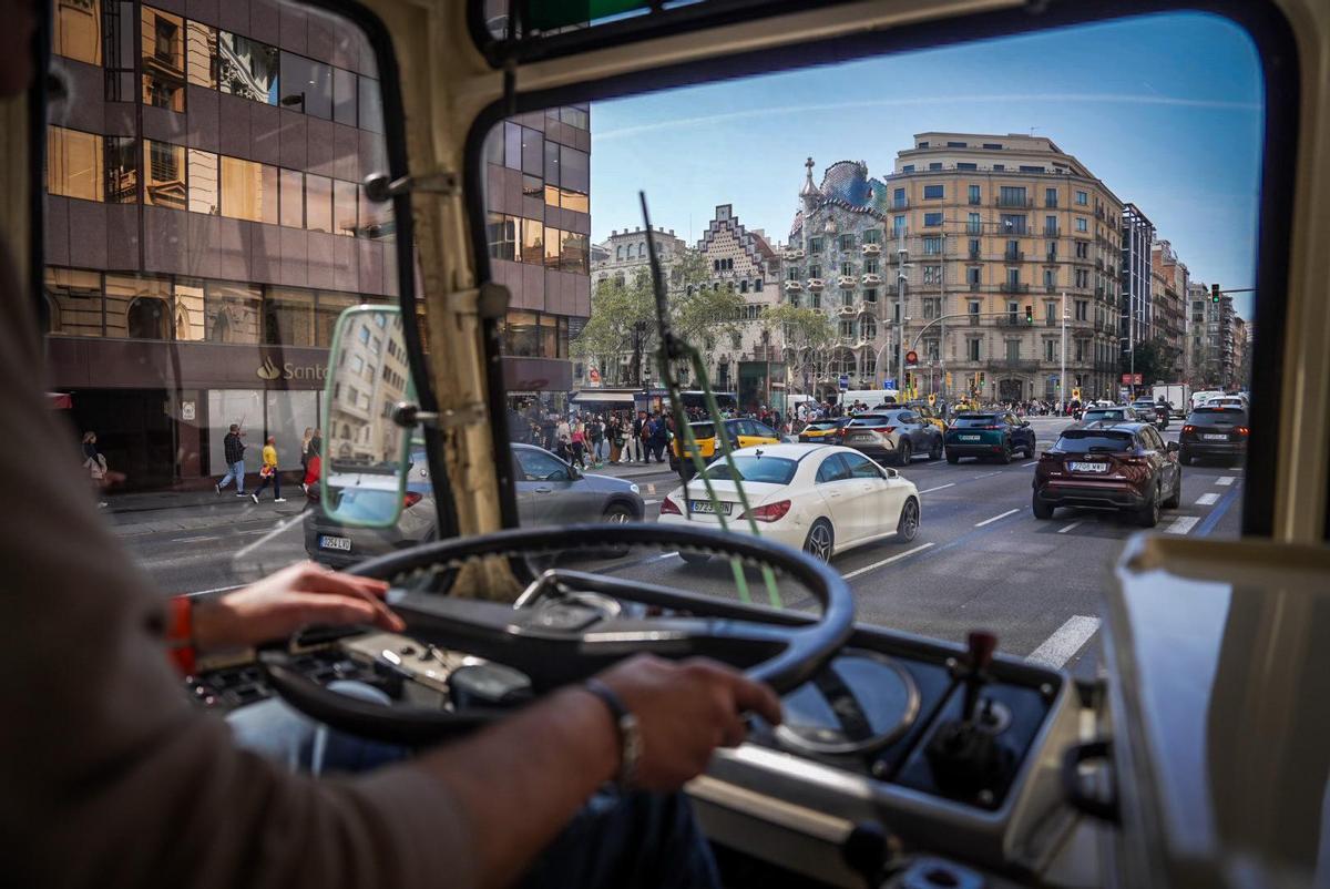 El autobús, de camino a la plaza de Espanya.