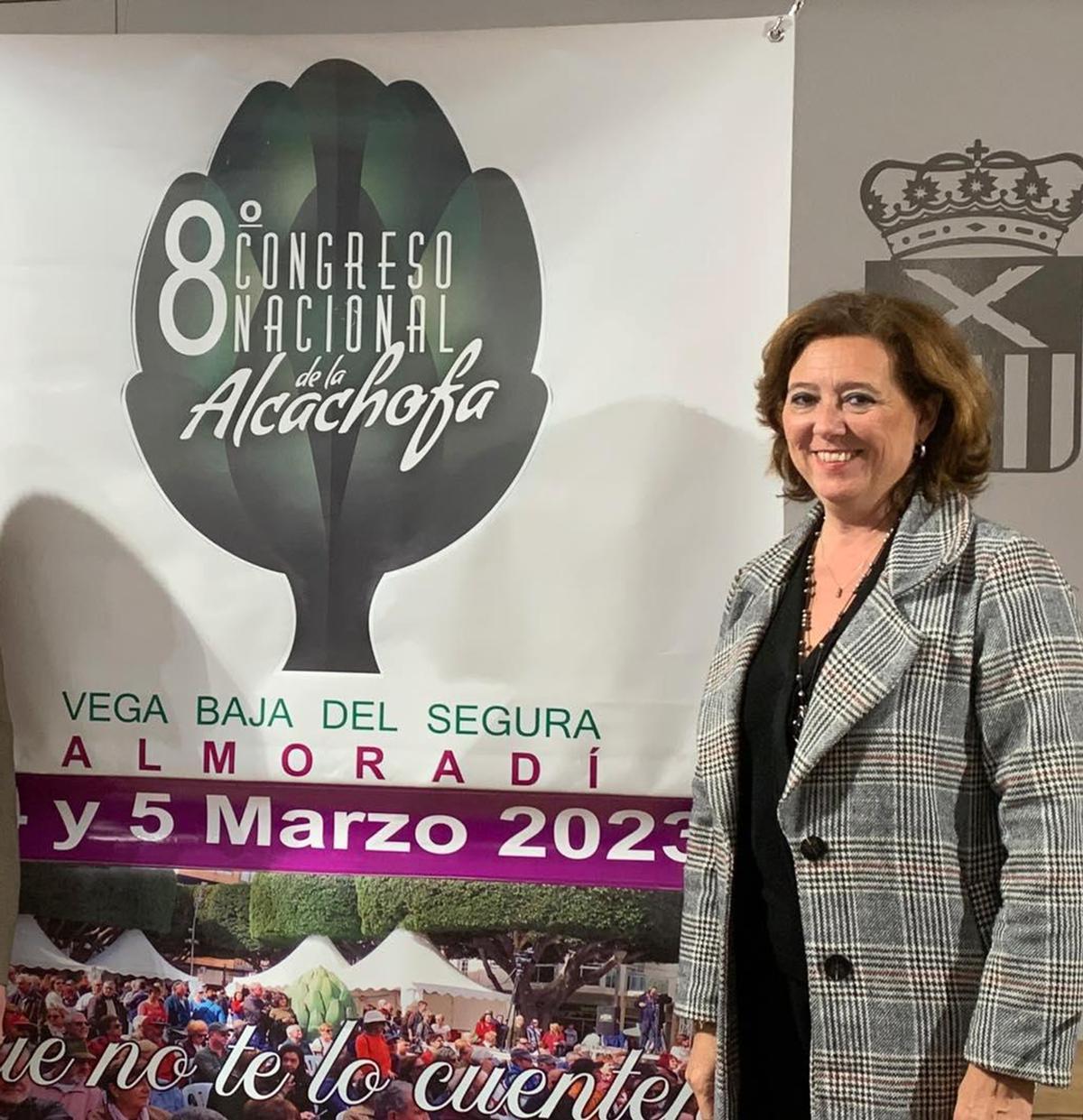 María Gómez, alcaldesa de Almoradí, presenta el 8ª Congreso Nacional de la Alcachofa.
