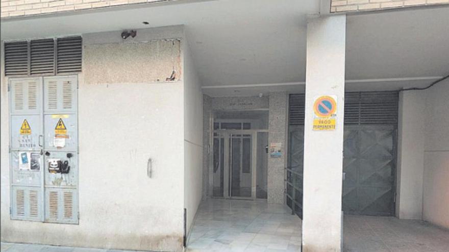 Arranca el juicio del crimen de la escalera de Lorca: 15 cuchilladas en el estómago y dos versiones del asesinato