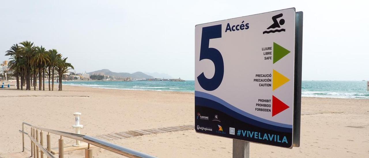 Las nuevas señales que dividirán por zonas las playas y calas de La Vila.