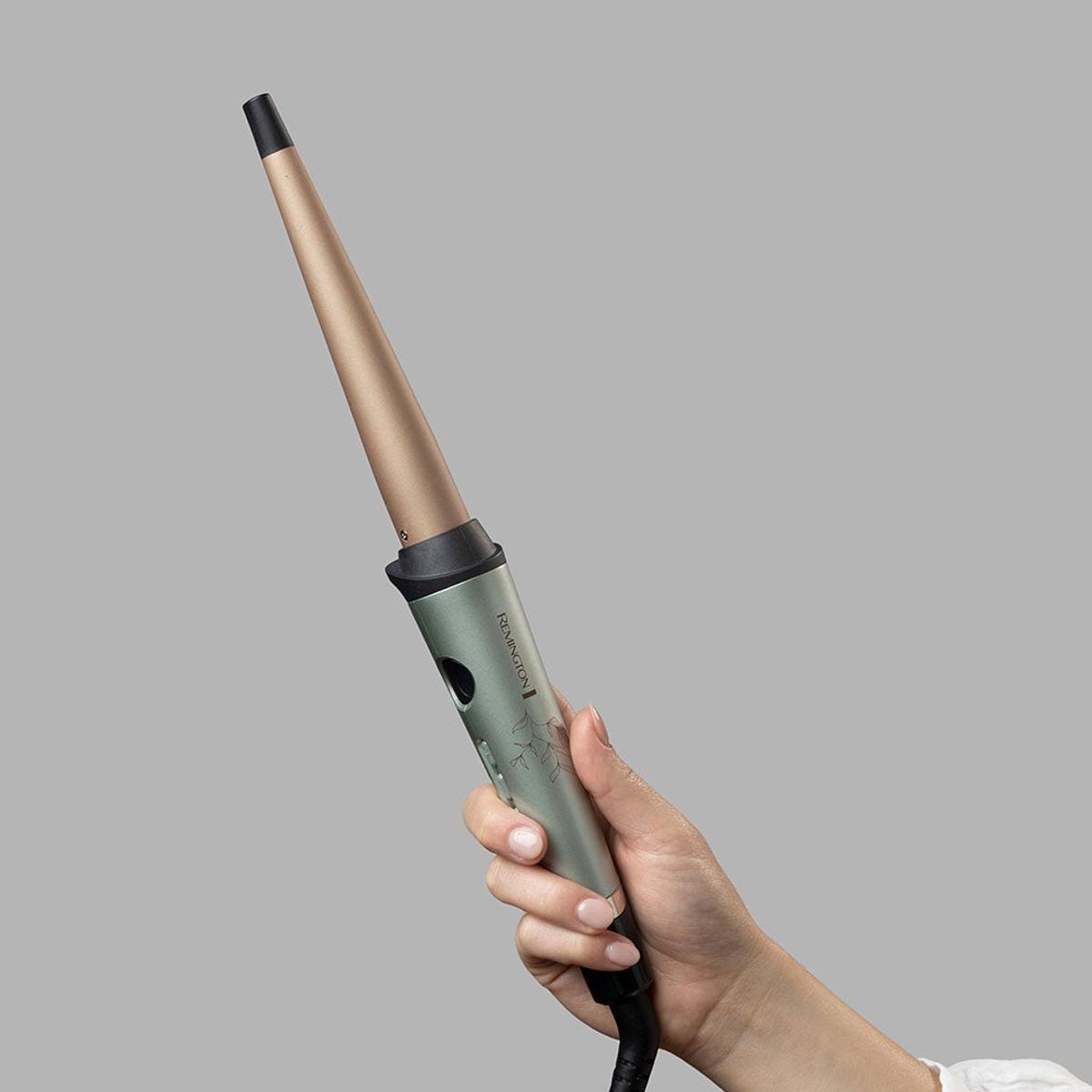 Rizador de Remington con revestimiento de cerámica avanzada para un acabado profesional.