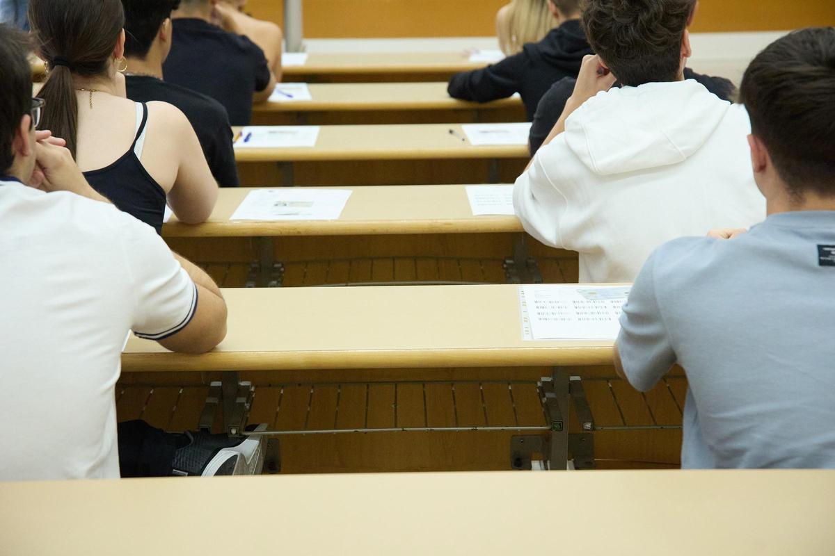 Alumnos en un aula.