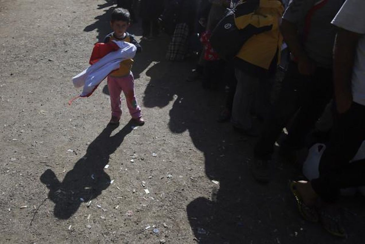 Un niño sirio en la localidad serbia de Presevo.