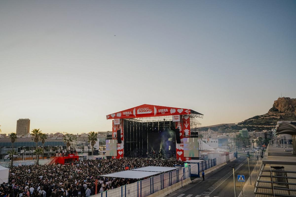 Una panorámica del festival Costa Sonora hecha desde el mirador