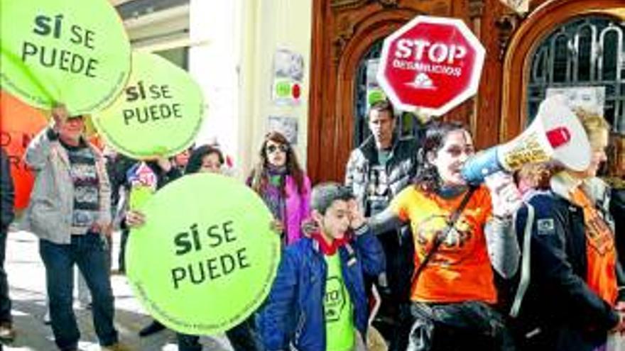 El PP tacha de &quot;proetarras&quot; a los activistas antidesahucios