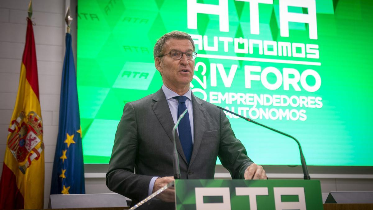 El presidente del PP, Alberto Núñez Feijóo, interviene durante el IV Foro Emprendedores y Autónomos.