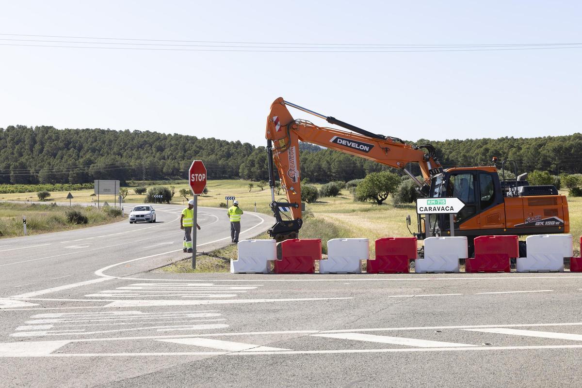 Obras de mejora en la intersección de la RM-715 con la carretera RM-B36