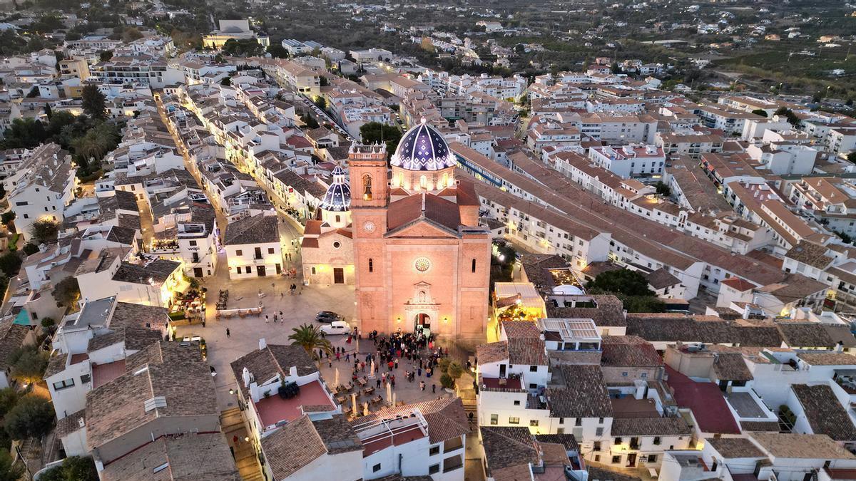 Vista aérea del casco urbano de Altea.