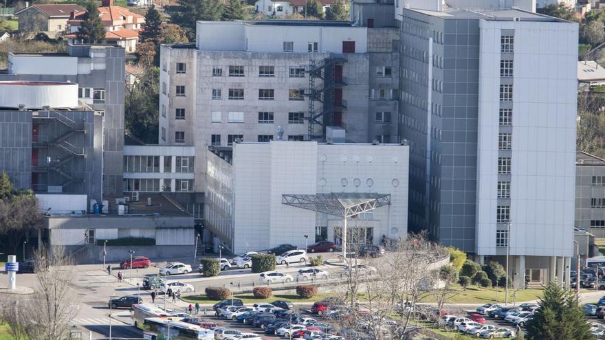 El edificio central del Hospital de Cabueñes, donde se hará el recrecido. | Marcos León