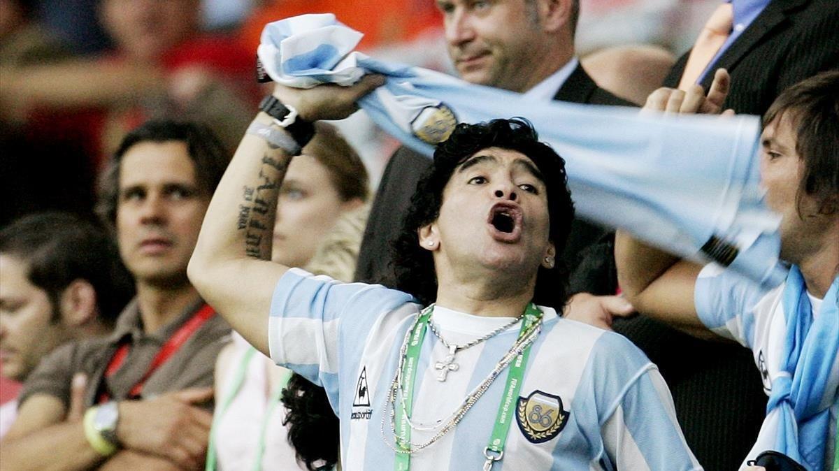 Maradona, como jugador de Argentina, en un partido de su selección rente a Holanda, el 21 de junio del 2008.