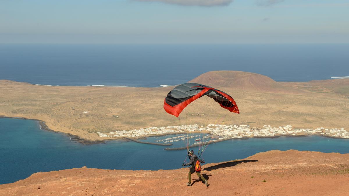 Un lugar de Canarias, entre los mejores sitios para hacer parapente