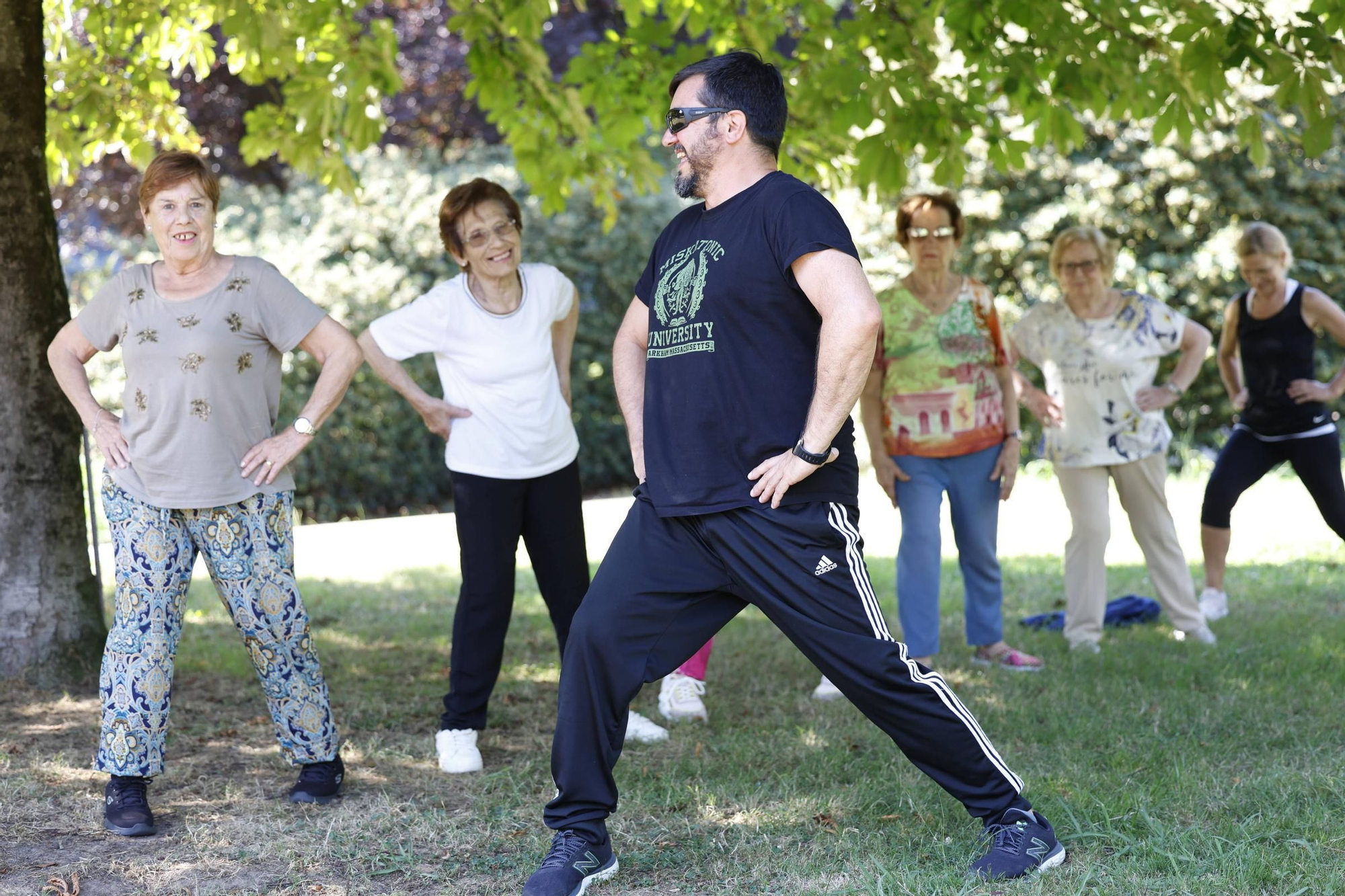 EN IMÁGENES: Cursos de taichi al aire libre en Avilés