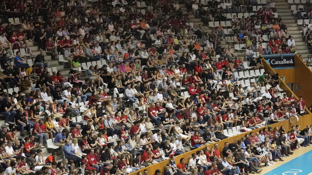 La grada de Fontajau en un partit d’aquest curs.