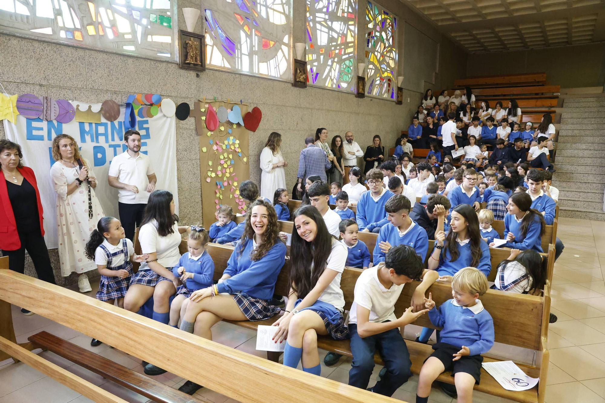 Así fue la celebración de los 60 años del colegio La Milagrosa de Gijón (en imágenes)