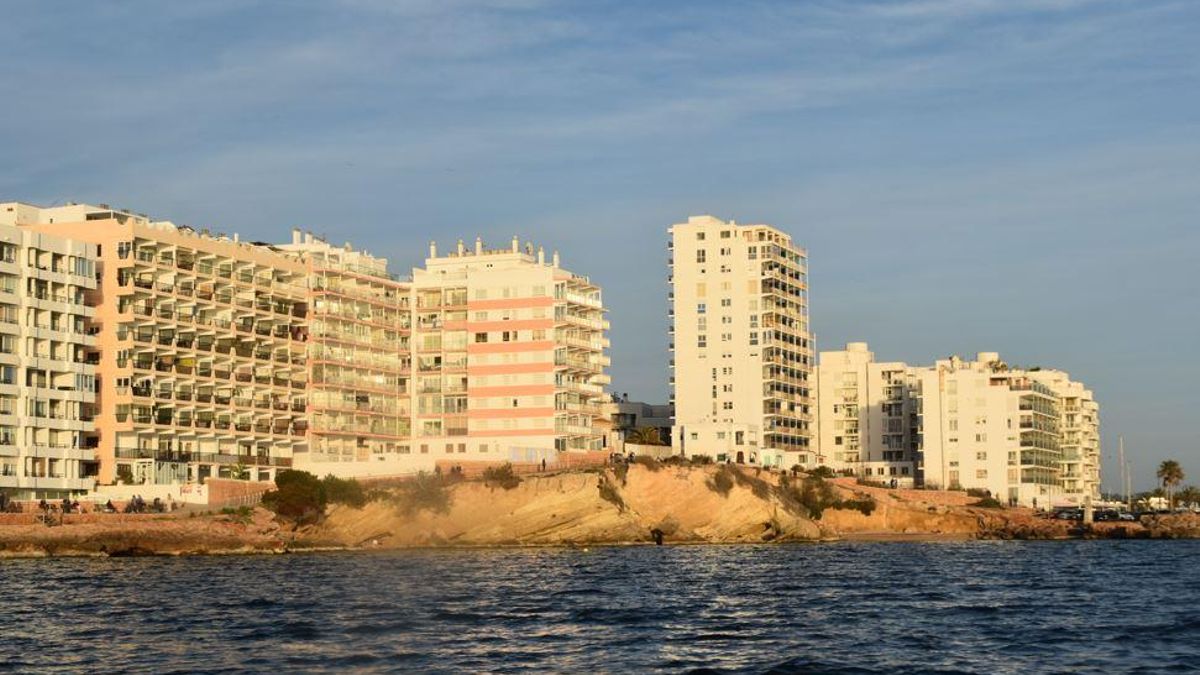 Vista desde el mar de Sant Antoni.