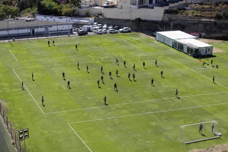 Entrenamiento CD Tenerife Es a puerta cerrada  | 12/03/2020 | Fotógrafo: Delia Padrón