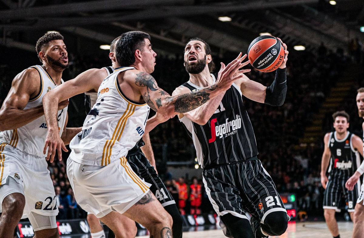 Shengelia no pudo llevar a la victoria a su equipo ante un Madrid muy sólido en Bolonia