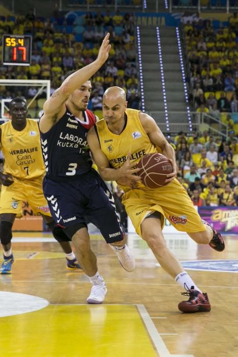 Herbalife Gran Canaria 93 - 87 Laboral Kutxa