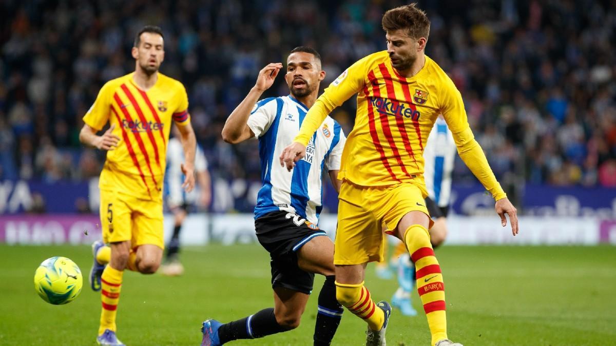 Gerard Piqué fue expulsado en el derbi contra el Espanyol