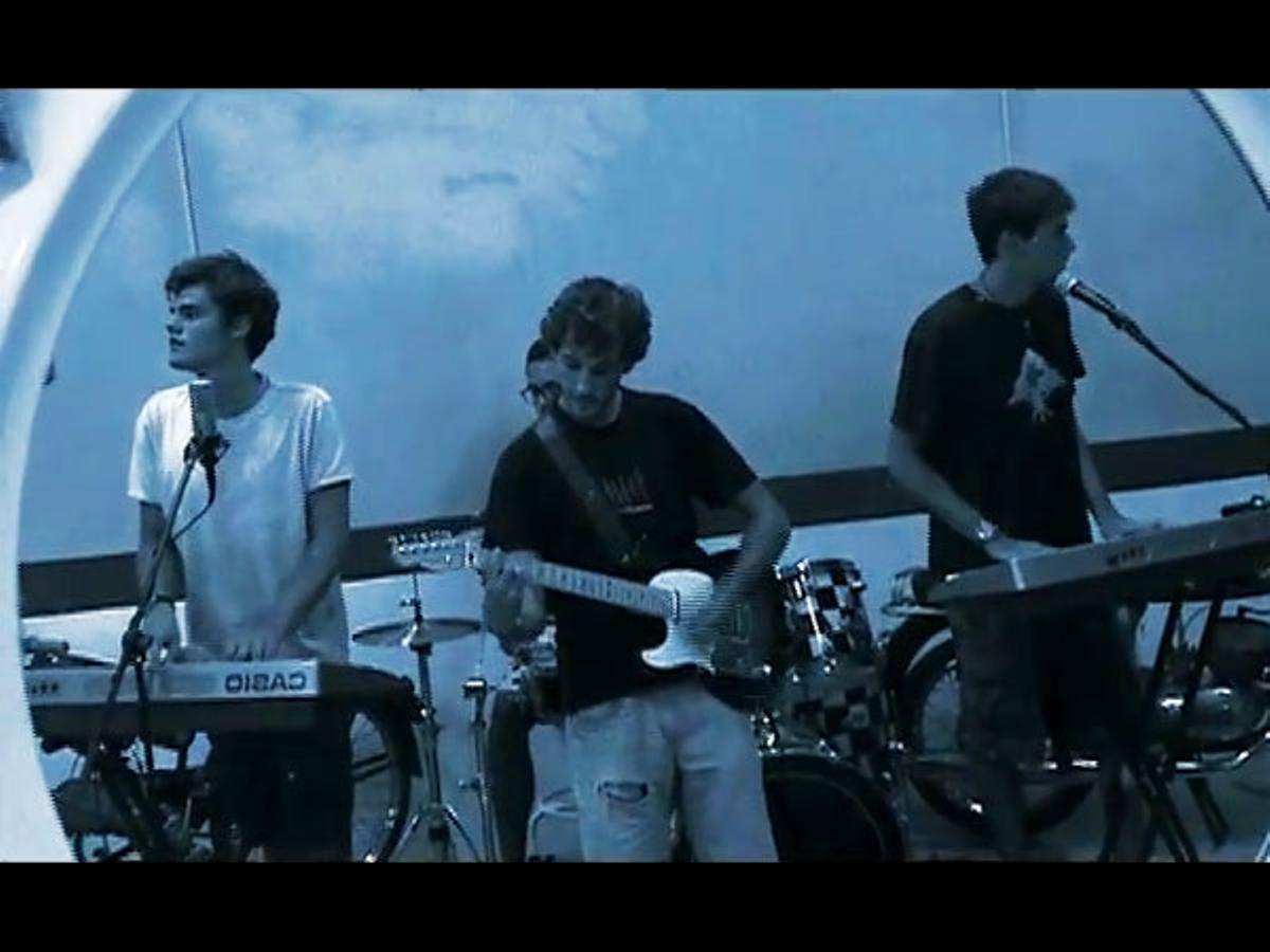 El primer single d’Urban Lights, Wooden House.