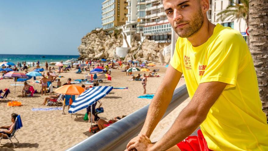 Socorristas de Benidorm arriesgaron su vida para salvar a una turista: Jugarse el físico en rescates extremos