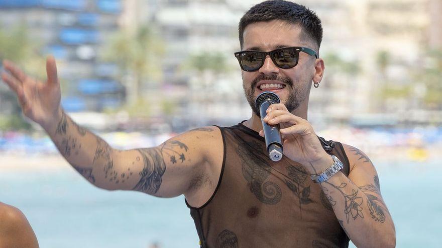 WRS posa desnudo en una playa de Ibiza: &quot;No se usa bañador&quot;.