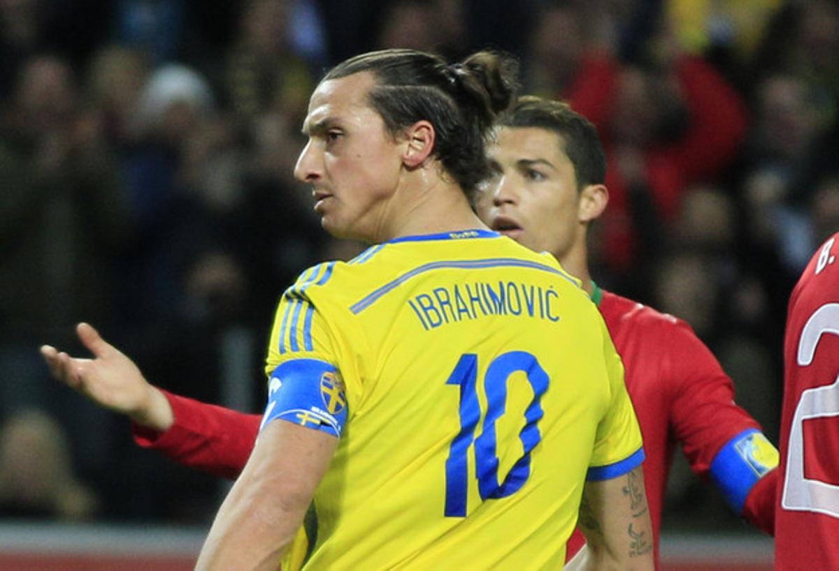 Cristiano Ronaldo i Zlatan Ibrahimovic, durant el partit Suècia-Portugal, jugat a Estocolm el 19 de novembre passat.