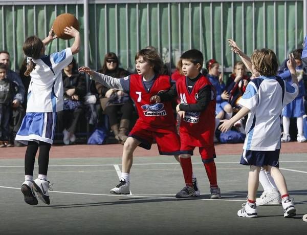 BALONCESTO: Maristas-Helios (liga de escuelas) / St Casablanca-Helios (preinfantil femenino)  / Compañía de María-Helios (benjamín femenino)  / Alierta-Helios (alevín femenino B)