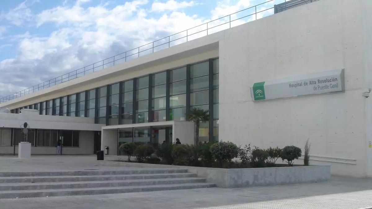 Exterior del hospital de alta resolución de Puente Genil.