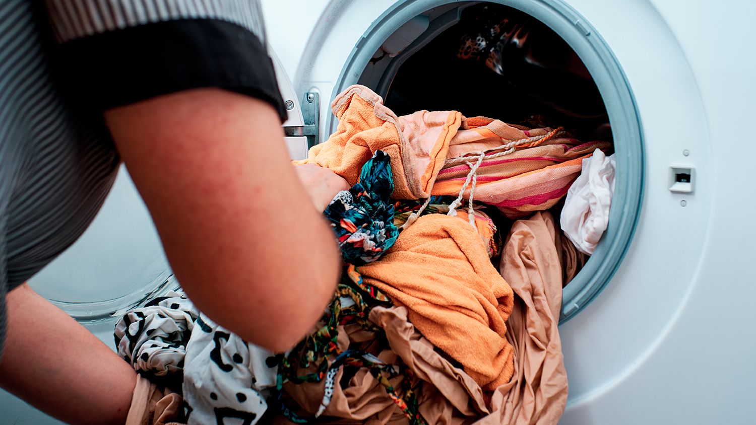 SUSTITUTO BARATO SECADORA  Adiós a la secadora: el aparato portátil de  Leroy Merlin que seca tu ropa por menos de 50 euros