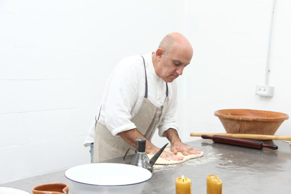 Neuer Bäcker in Traditions-Bäckerei Forn des Teatre