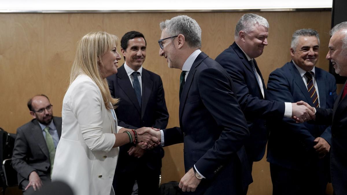 La consejera de Hacienda, Carolina España, y el ministro de Hacienda, Arcadi España