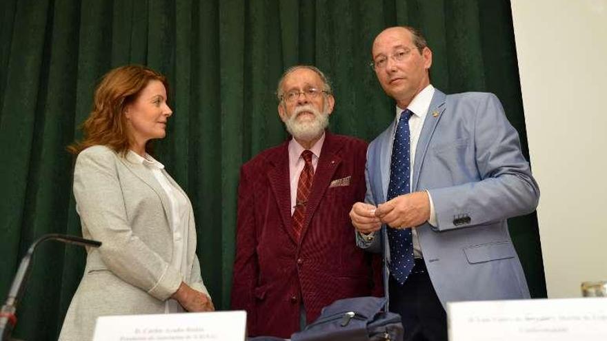 Intregrantes de la primera mesa de debate, ayer.