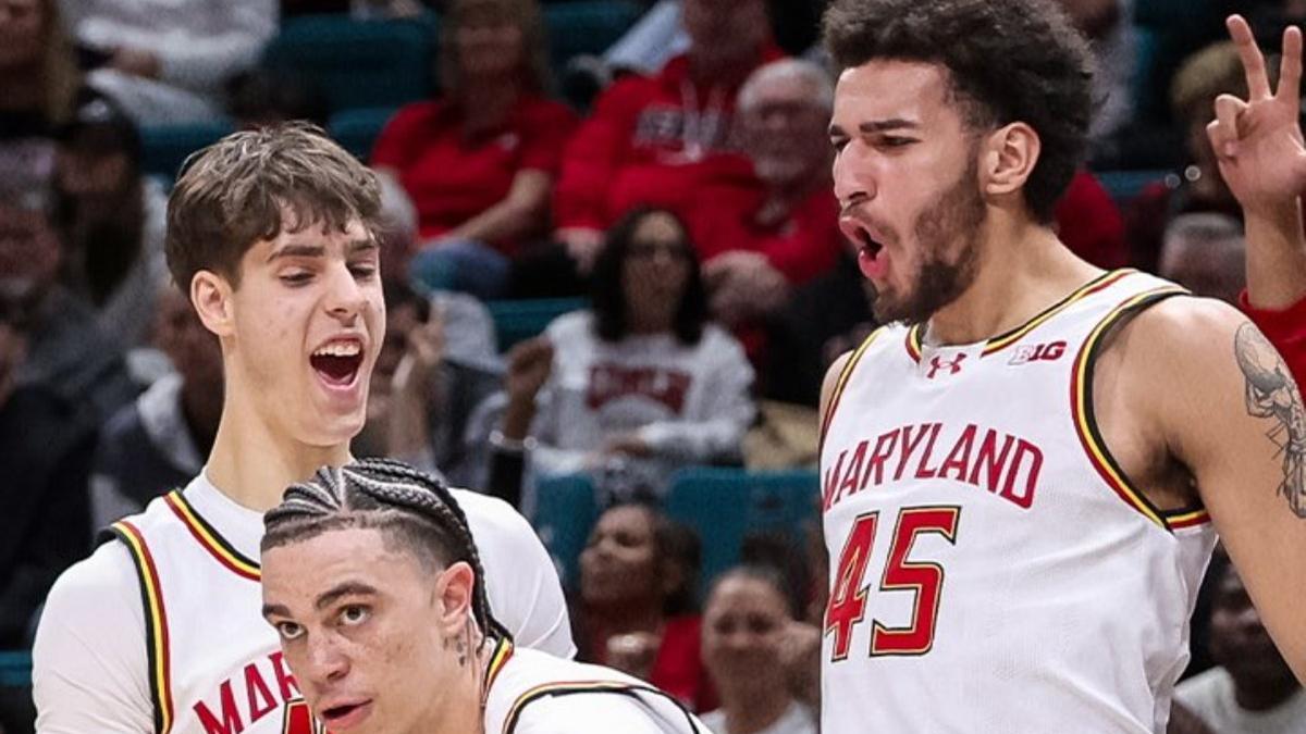 Del Pino, a la izquierda, celebra una jugada de Maryland.