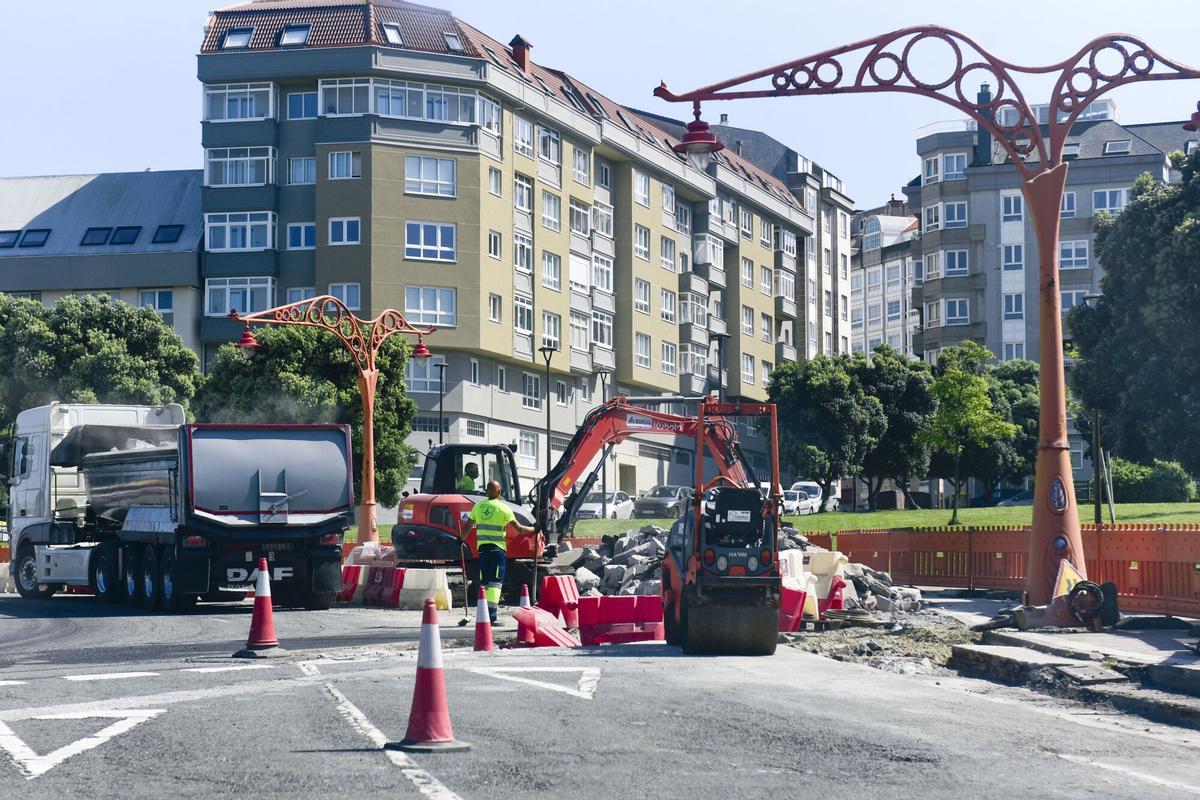 Obras en las proximidades de la Torre, este lunes.