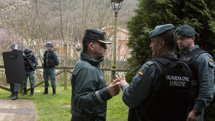 Guardia Civil de Asturias, en un reciente simulacro en Santa Eulalia